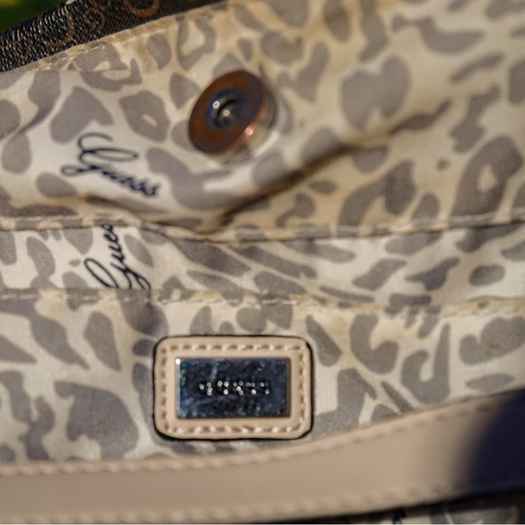 Guess Bag - Picture 4 of 5
